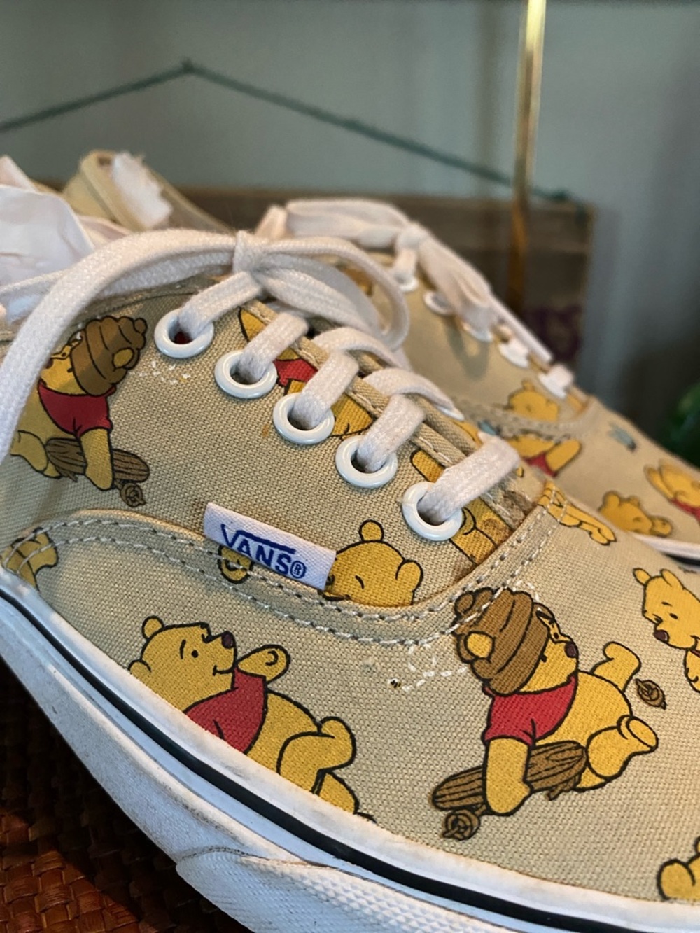 VANS Disney Winnie the Pooh Limited Edition Sneakers Shoes Women’s 9.5 - Men’s 8 - Picture 2 of 11